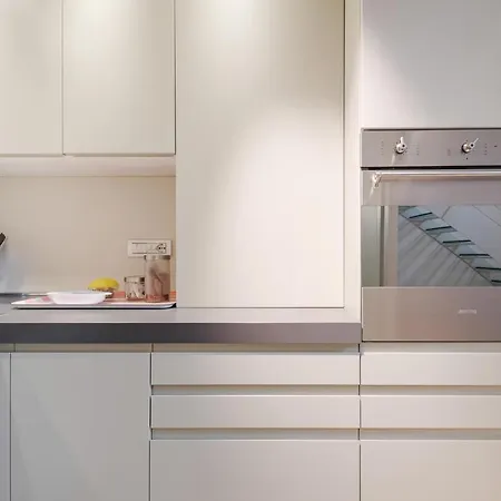 Appartement In The Shadow Of The Two Towers