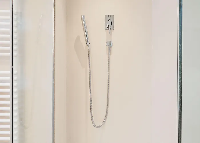 Appartement In The Shadow Of The Two Towers