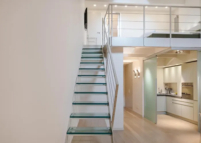 In The Shadow Of The Two Towers Bologne